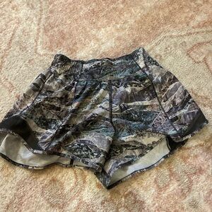 Lulu lemon size 4 shorts